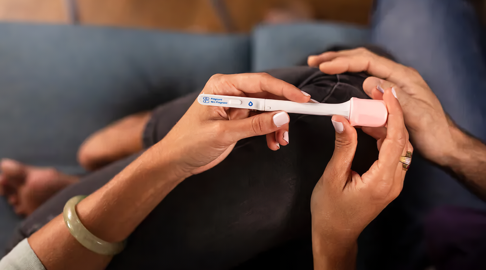 Первый тест в мире. Тест на беременность по слюне. Тест на беременность со слюной. Донцов тест на беременность. Тест на беременность с отбеливателем.