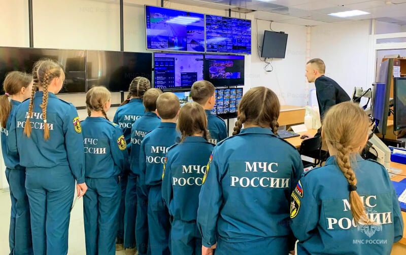 Кадеты МЧС России посетили интенсив по пожарно-спасательному делу