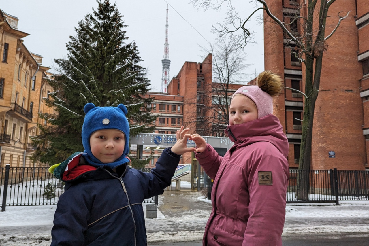 Елена и Александр Баскаковы, 10 и 8 лет