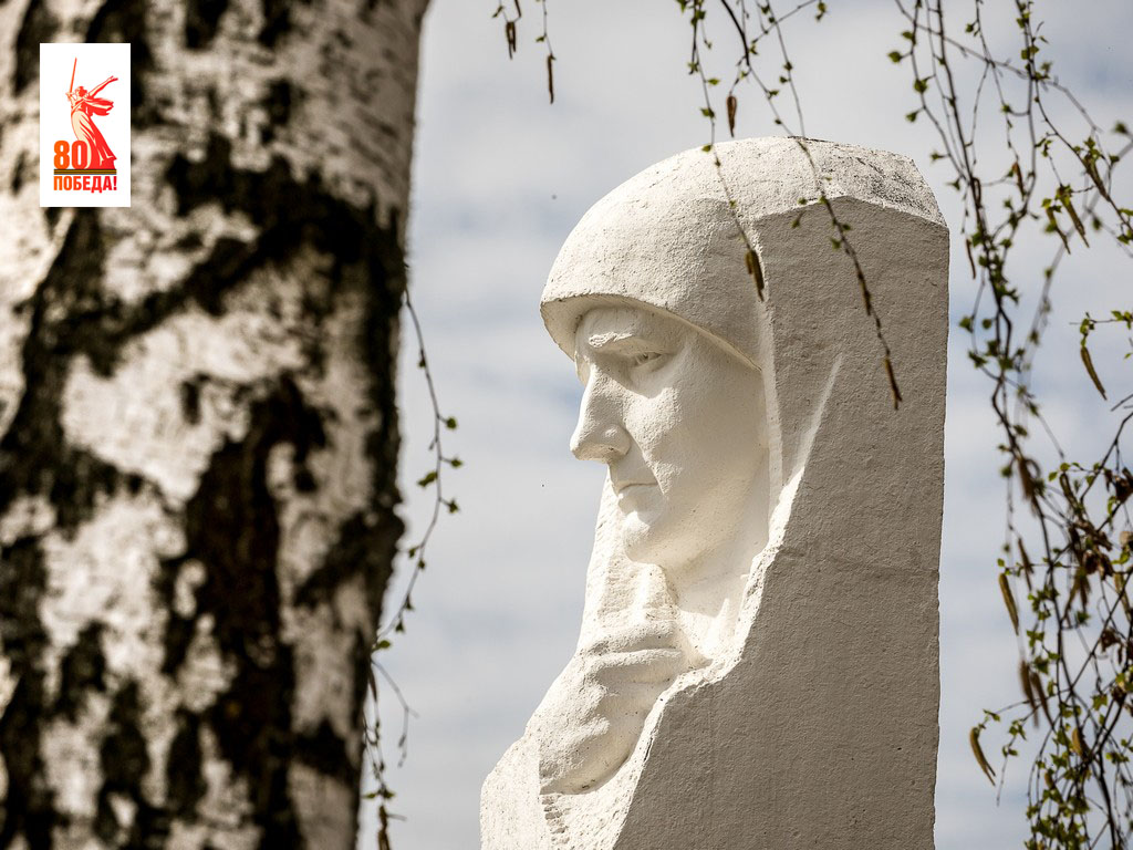 Памятный знак Скорбящей Матери установили в Афанасово благодаря Михаилу Клепикову