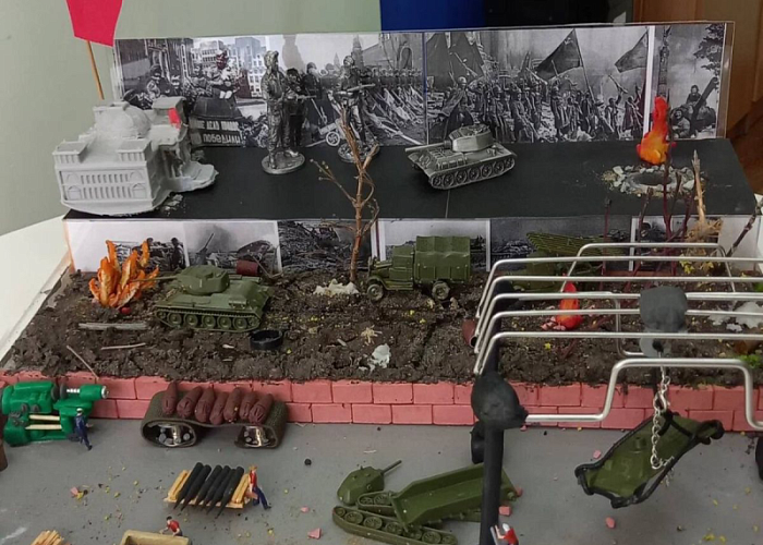 Школьники показали подвиг Танкограда в диораме о Челябинске