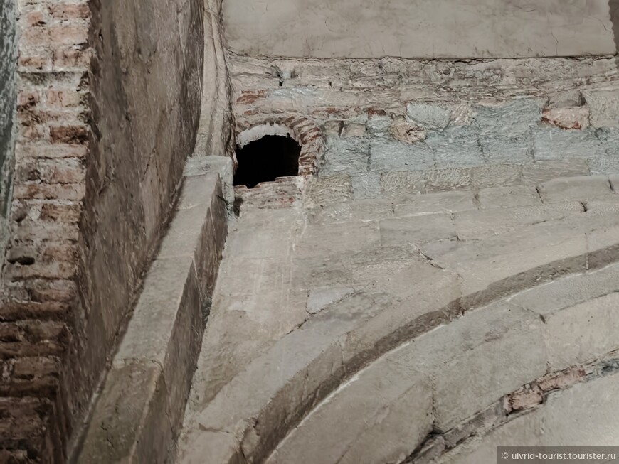 Крест из виноградной лозы