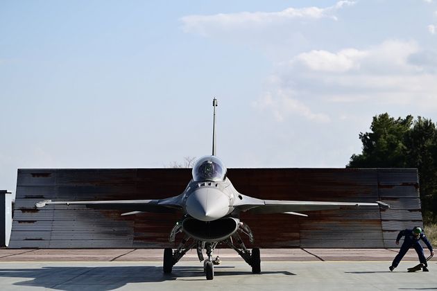 Самолёт F-16