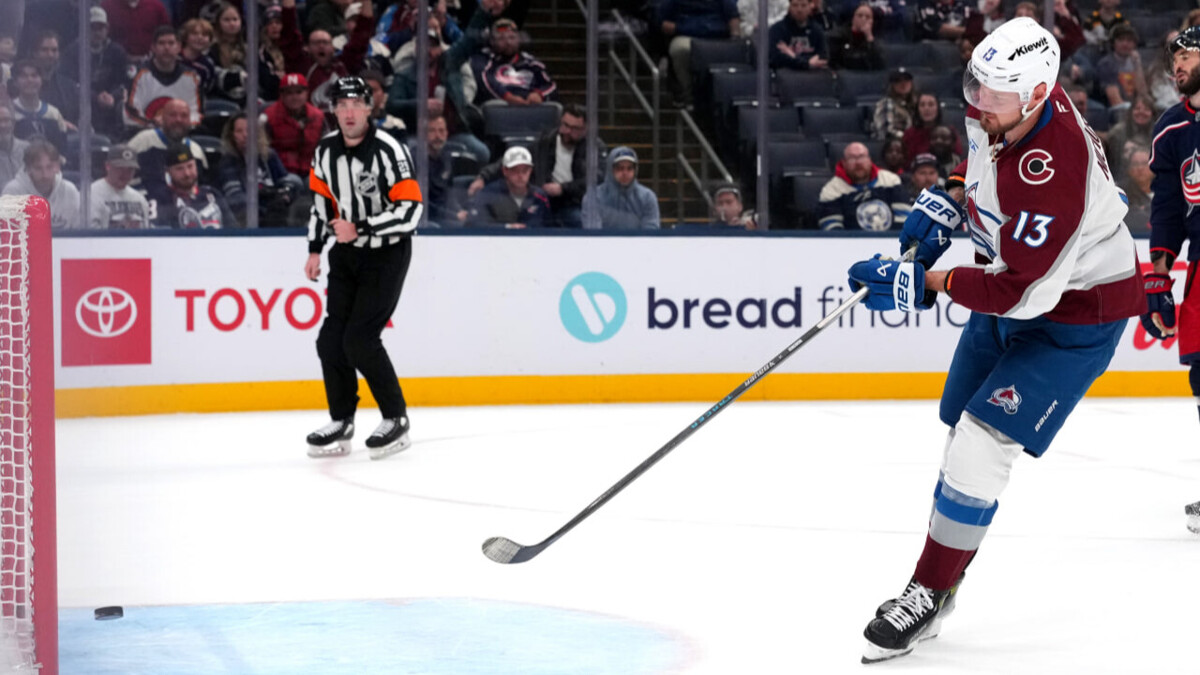 «Колорадо» обыграл «Коламбус» в матче НХЛ, Ничушкин оформил дубль