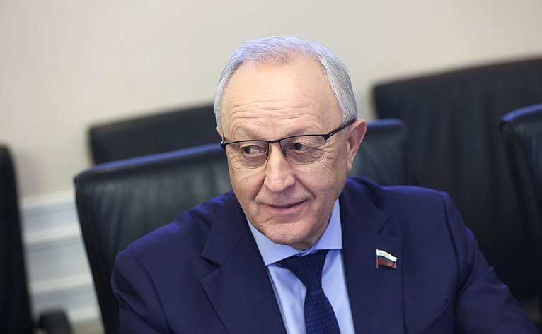 Валерий Радаев