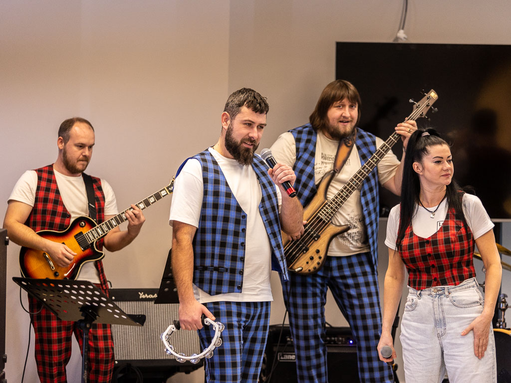 Дело с огоньком. В Красной Яруге на одной площадке уживаются ритмы джаза и энергия рока