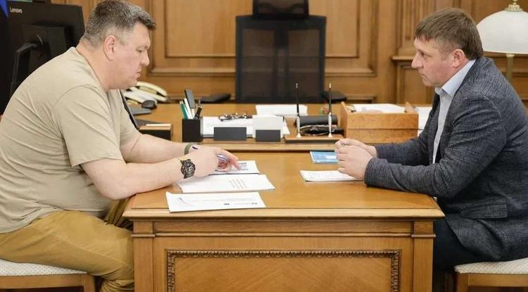 Александр Шуваев провёл рабочую встречу с замминистра строительства и ЖКХ России
