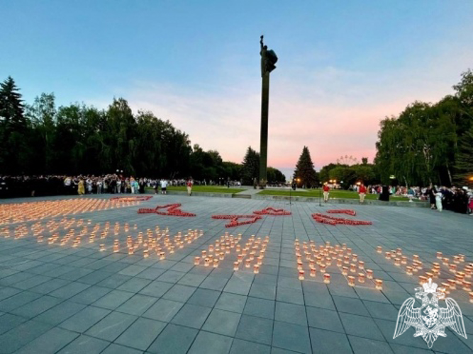 Росгвардейцы зажгли свечи в память о погибших в годы Великой Отечественной войны в Йошкар-Оле