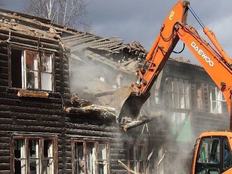 34 аварийных дома снесли в Иркутске за год