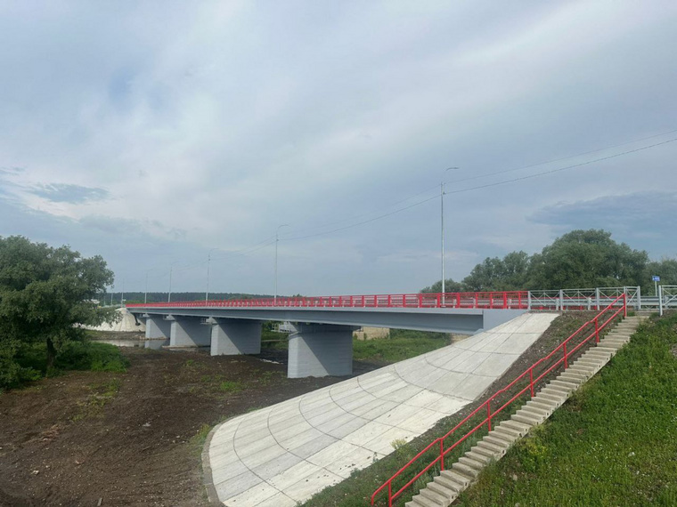  В Катайске завершили ремонт моста через реку Исеть