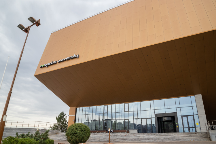 Университет Иннополис занял 16-е место в топе лучших вузов России по версии Forbes, поднявшись за год с 29-й строчки, и был признан лучшим в России по качеству академической среды