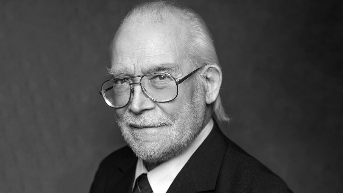 Виктор Рухманов