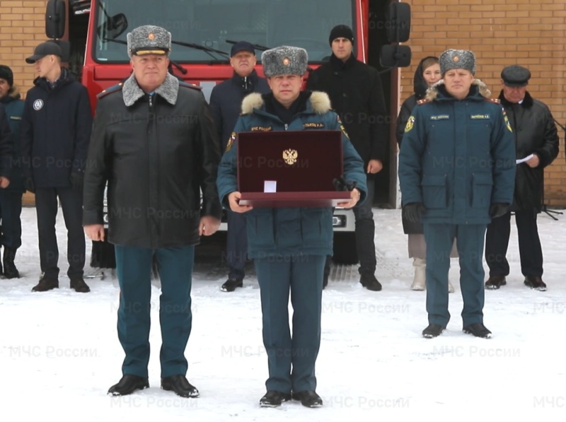 В Главном управлении провели торжественное построение, посвящённое Дню народного единства