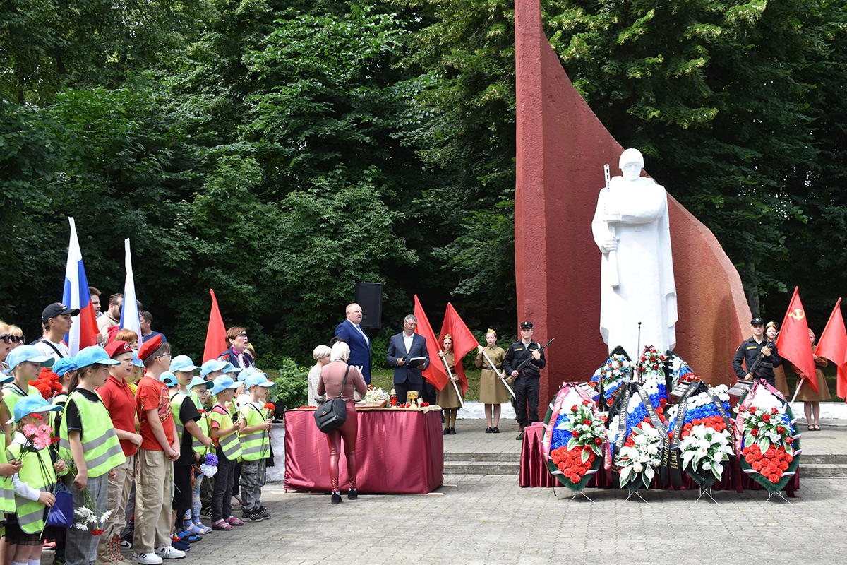 В Приморске перезахоронили останки солдат, погибших в годы Великой Отечественной войны