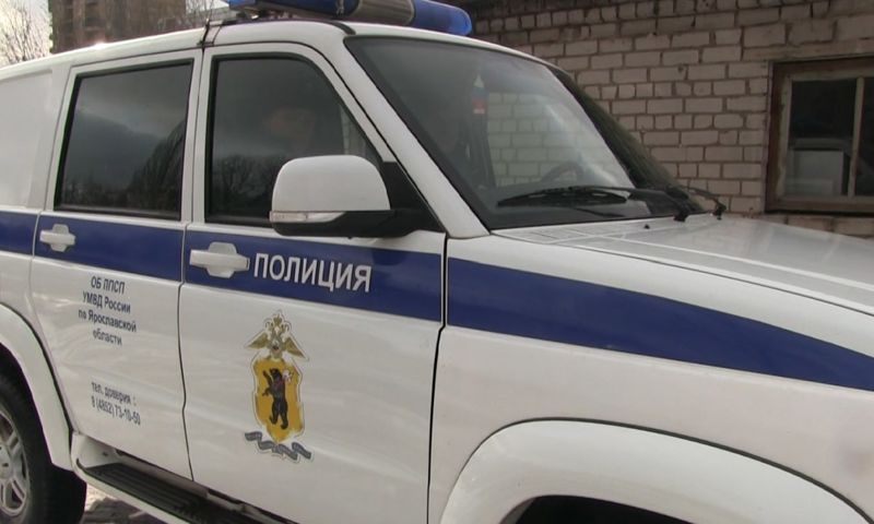Держал спички: в Ярославле полиция остановила облившего себя бензином мужчину