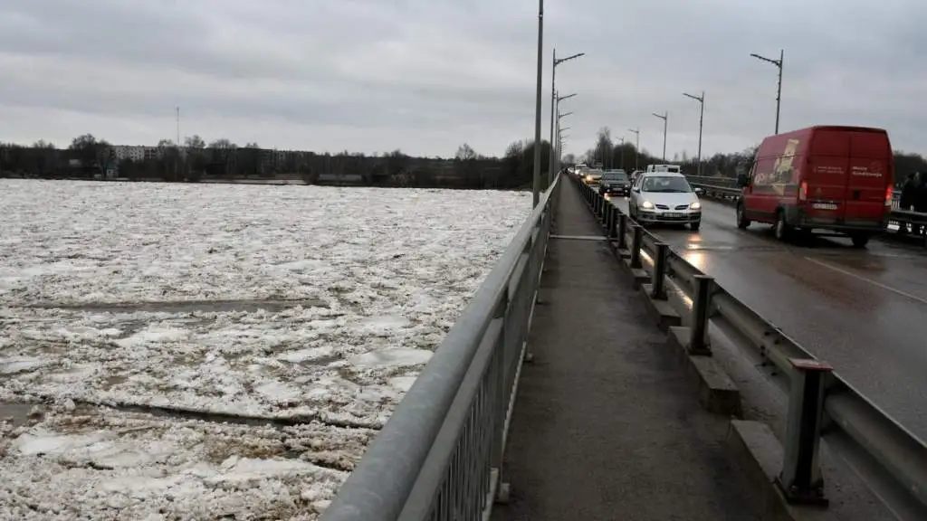 Уровень воды в реках в основном снижается