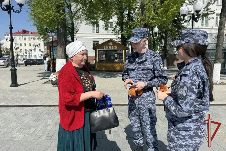 В Башкортостане сотрудники вневедомственной охраны Росгвардии приняли участие в патриотической акции «Георгиевская лента»