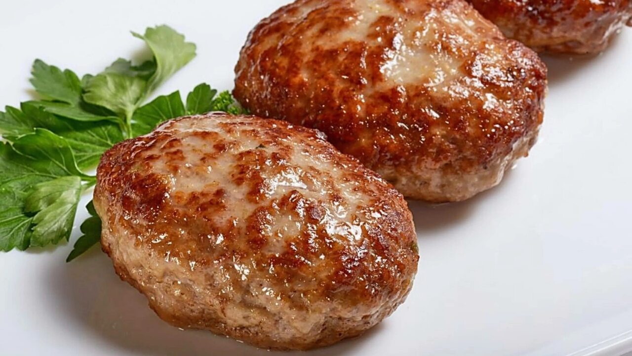 Чтобы котлеты получились невероятно вкусными и ...