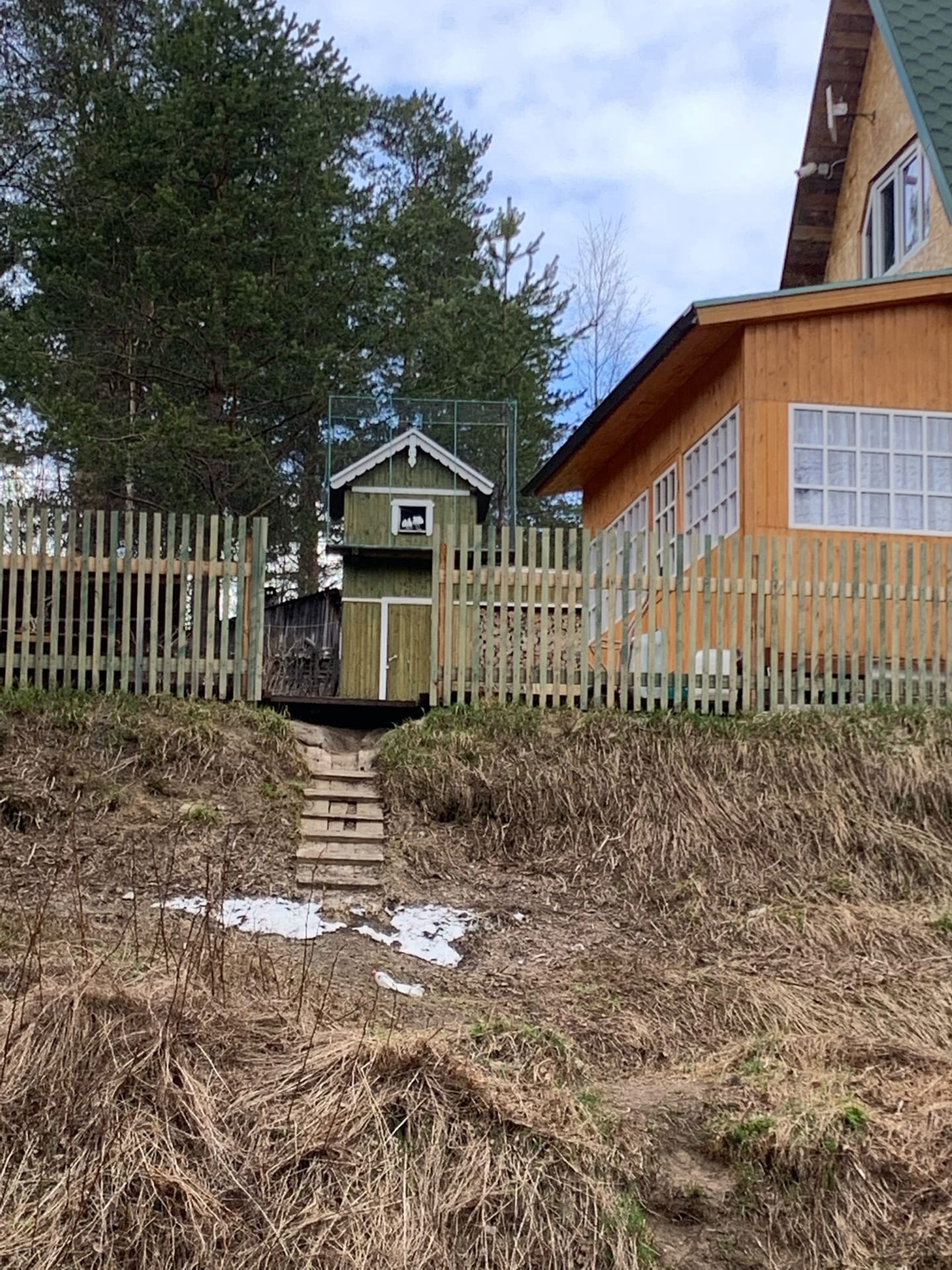 Медвежьегорск дом любовь и голуби. Медвежьегорск дом где снимали любовь. Медвежьегорск дом любовь и голуби. Где снимали любовь и голуби деревня. Дом где снимали любовь и голуби в медвежьегорске фото.
