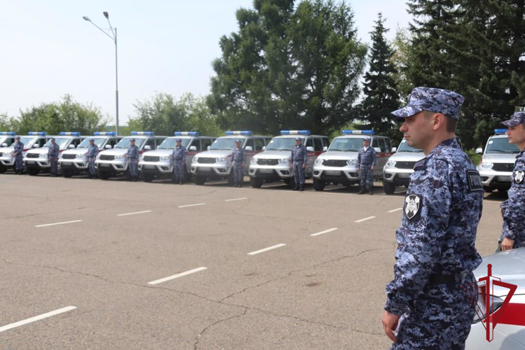 В Забайкалье сотрудники Росгвардии получили новые служебные автомобили