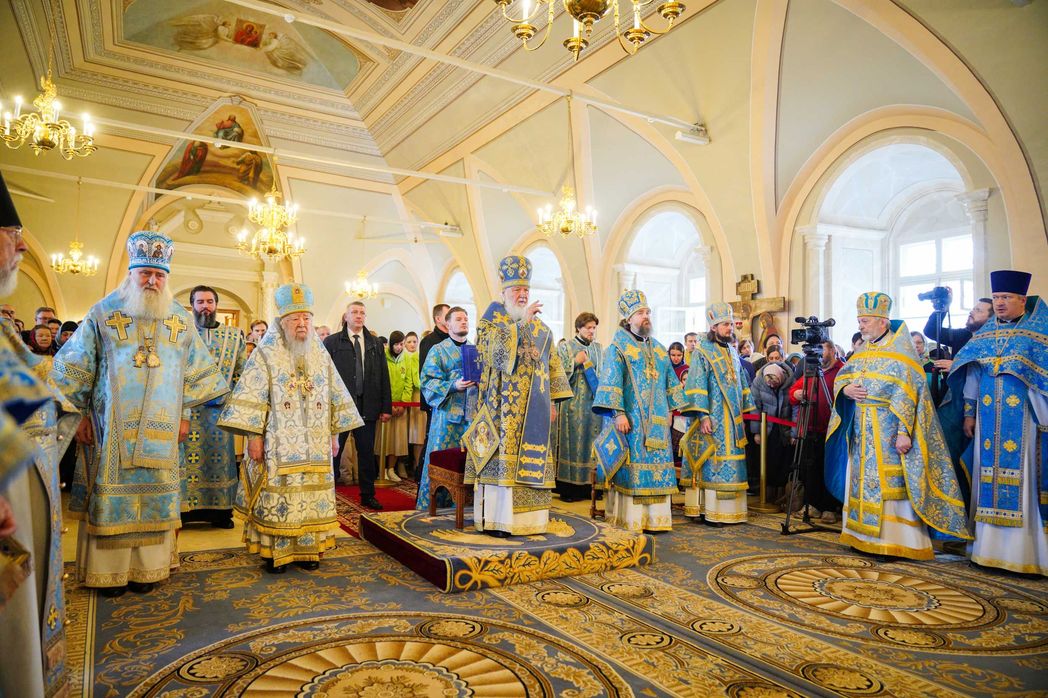 Святейший Патриарх Кирилл совершил Литургию в обновленном Успенском храме Новодевичьего ставропигиального монастыря г. Москвы