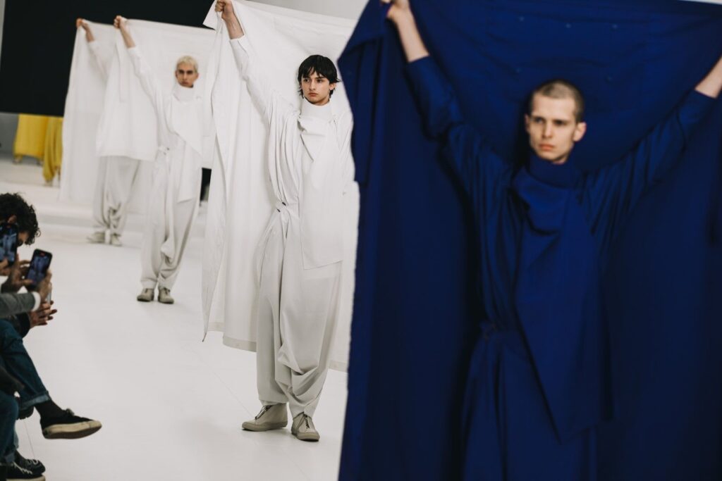 все линии Issey Miyake