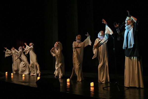 В Баку состоялся праздничный концерт по случаю 80-летия Победы в ВОВ. - Sputnik Азербайджан