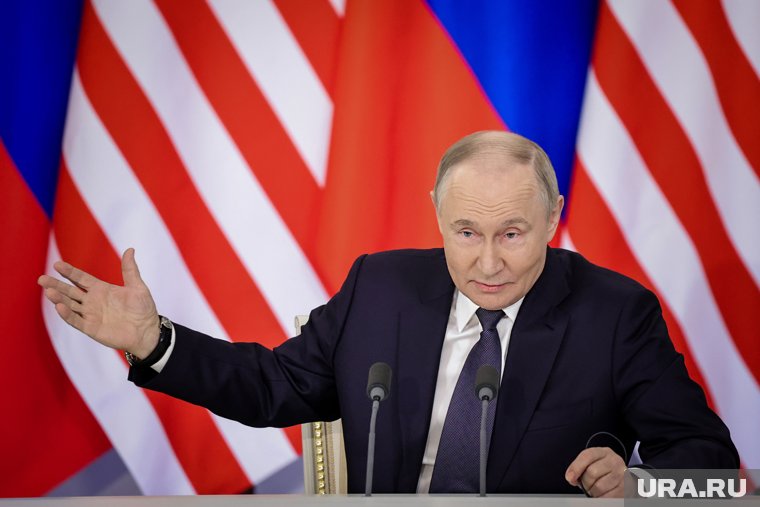Президент Владимир Путин заявил американскому коллеге Дональду Трампу, что России нужно устранить первопричины конфликта на Украине