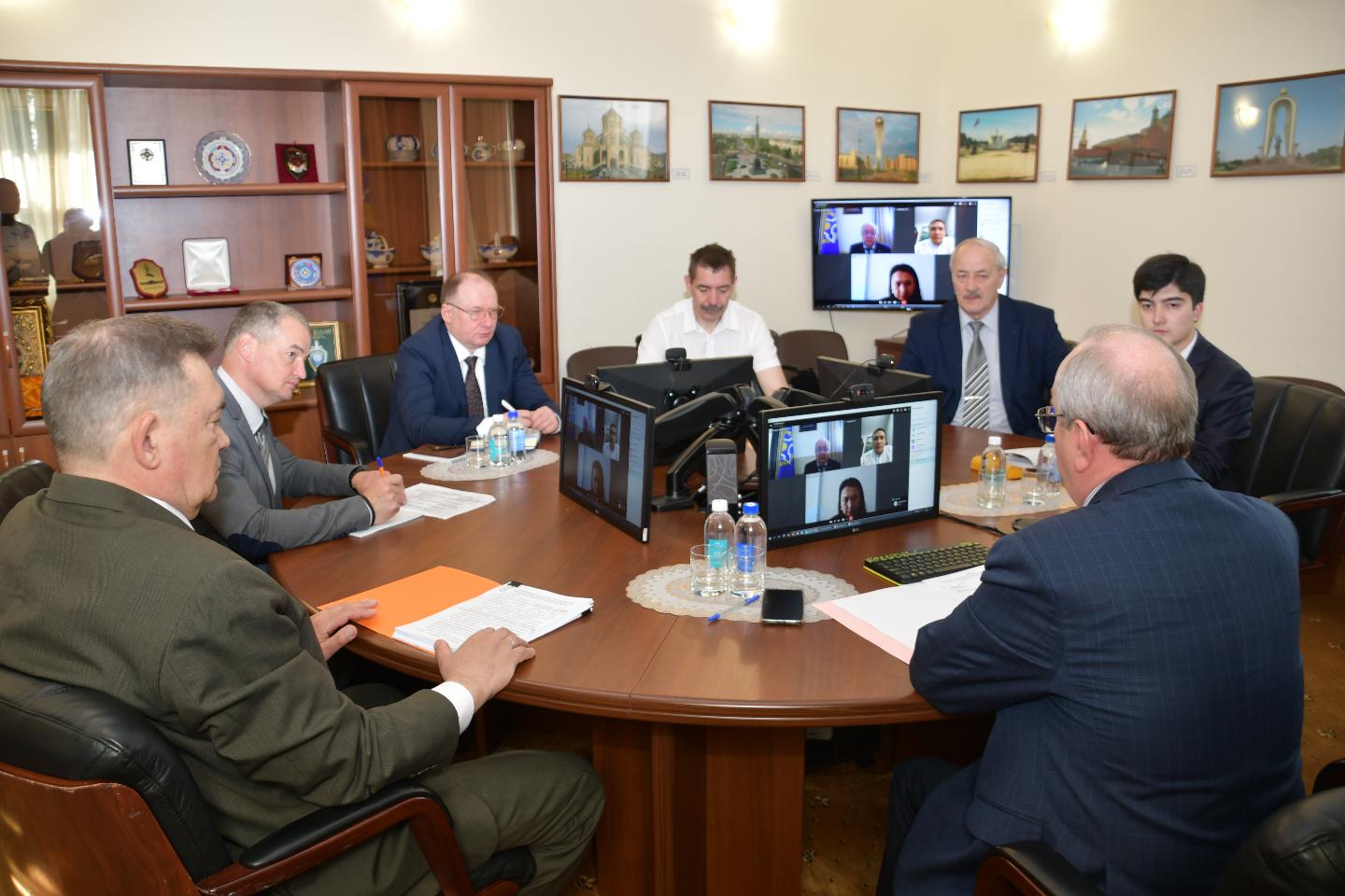 В Секретариате ОДКБ впервые проводится сбор представителей государств ...
