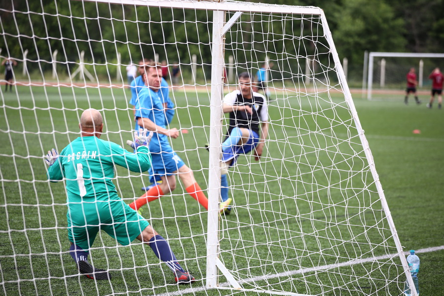 Память, голы и яркие эмоции. 12-й республиканский турнир по футболу прошел в Комрате