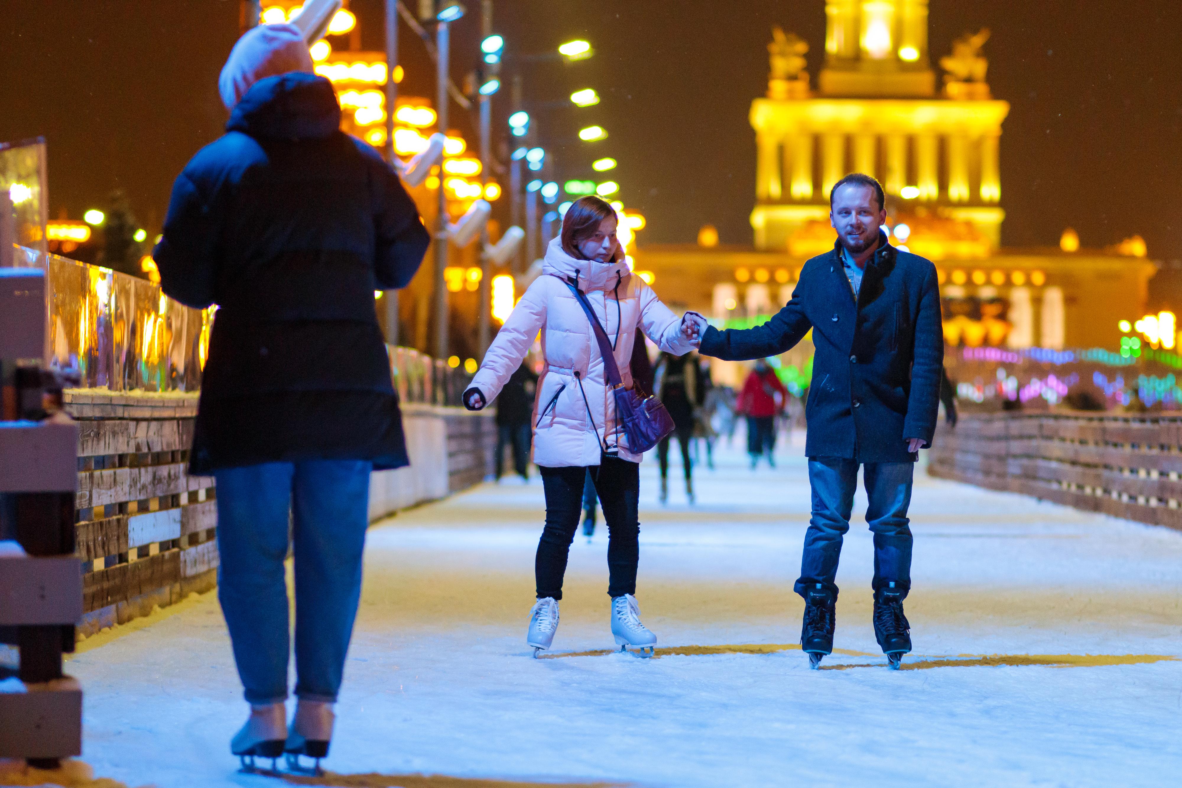 в москве каток вднх