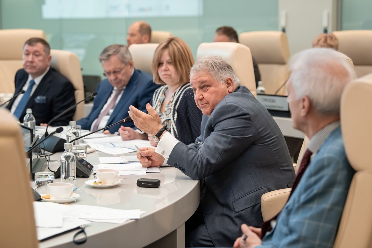Курчатовский институт принял участие в заседании совета по реализации программы развития синхротронных и нейтронных исследований