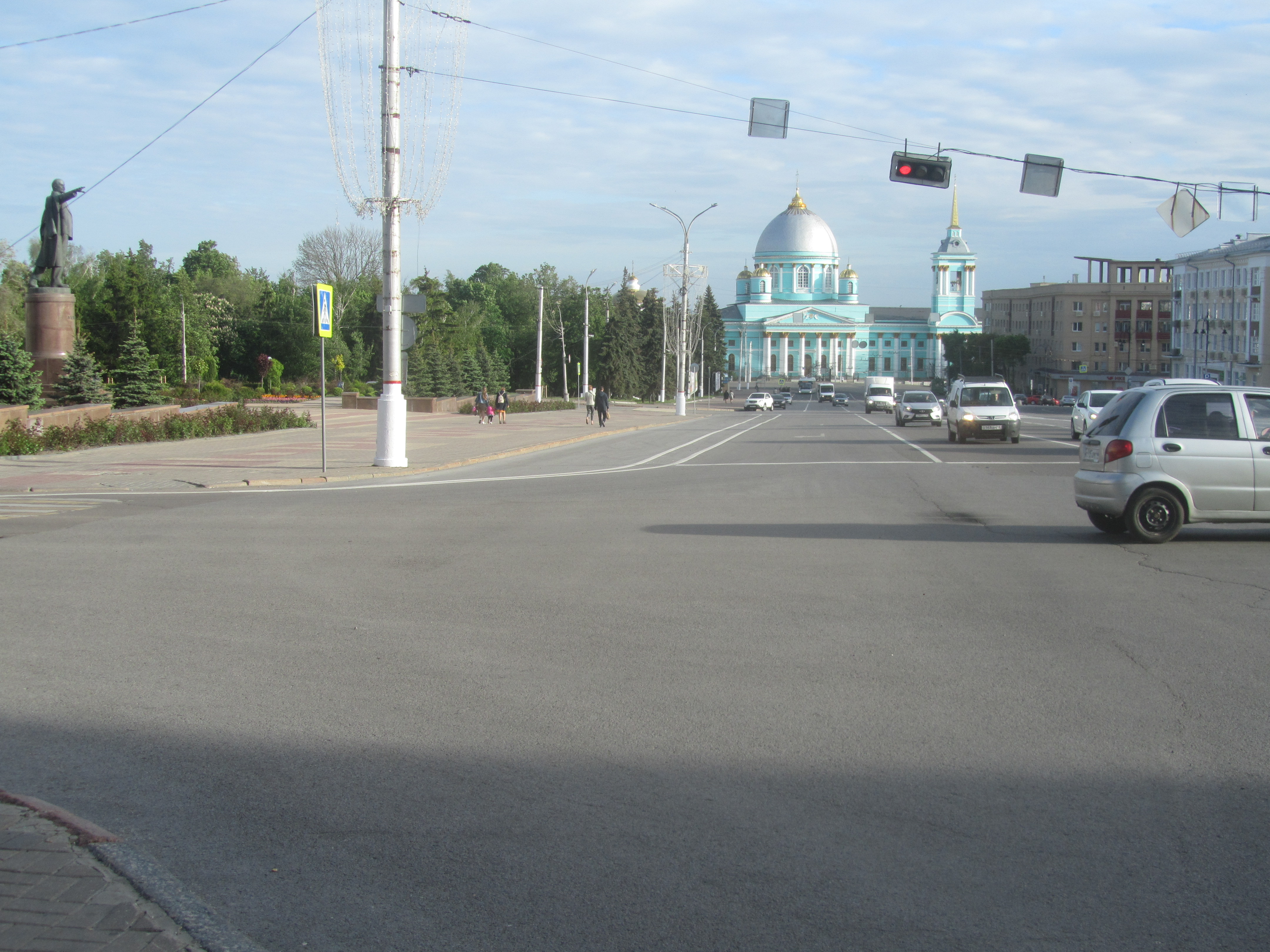 Курск установка. Площадь Добролюбова Курск. Улица Горького Курск. День города Курск. Новый сквер в Курске.