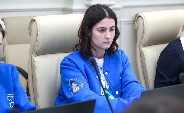 Круглый стол Комитета СФ по социальной политике «Актуальные вопросы совершенствования мер поддержки молодых специалистов, работающих в сфере здравоохранения (в рамках проекта «Всероссийская научная школа «Медицина молодая»)»