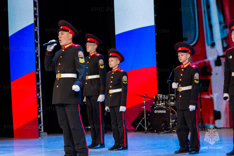 За вклад в безопасность Югры: состоялась торжественная церемония награждения спасателей