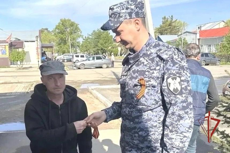 В Оренбургской области сотрудники вневедомственной охраны Росгвардии приняли участие в акции «Георгиевская ленточка