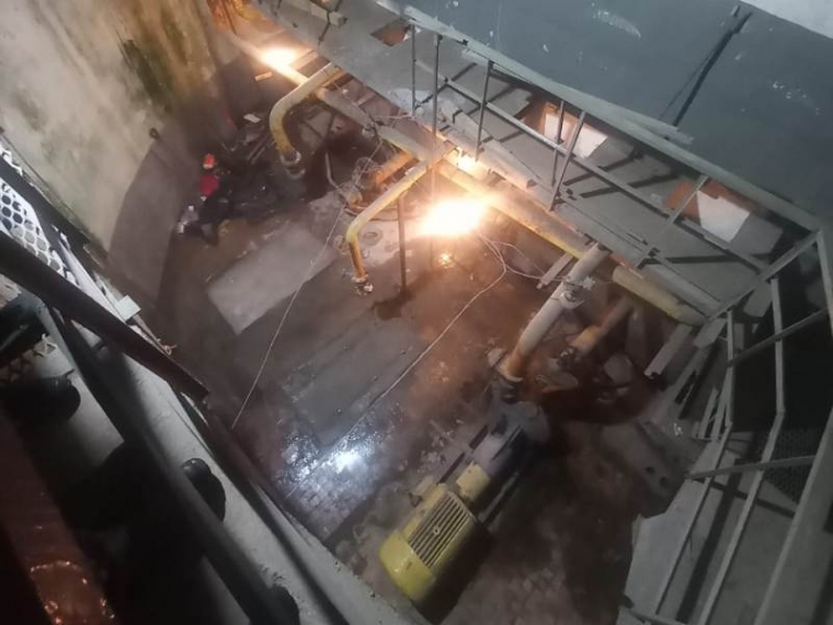 Капитальный ремонт напорного коллектора в поселке Любинском завершат к концу октября