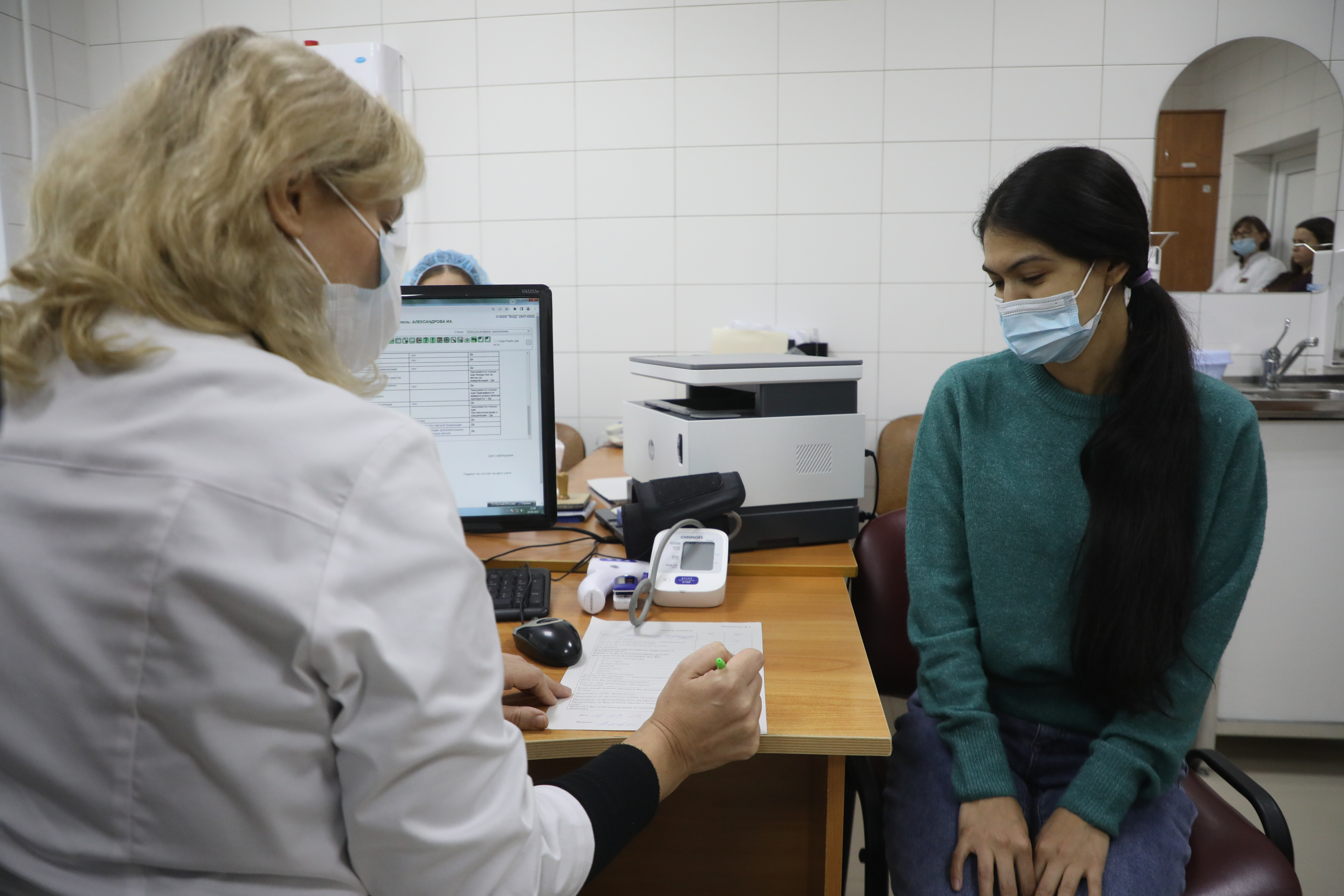 Инфекция в городе. Передачи в инфекционную больницу. Вакцинация в германии. Вирусные инфекции. Инфекция в городе.