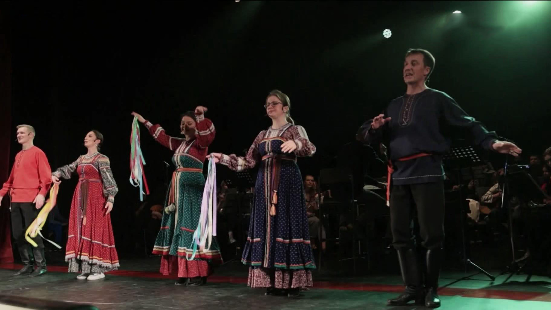 Мультижанровый спектакль 