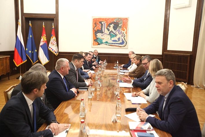Сенаторы РФ приняли участие в наблюдении за парламентскими выборами в Сербии