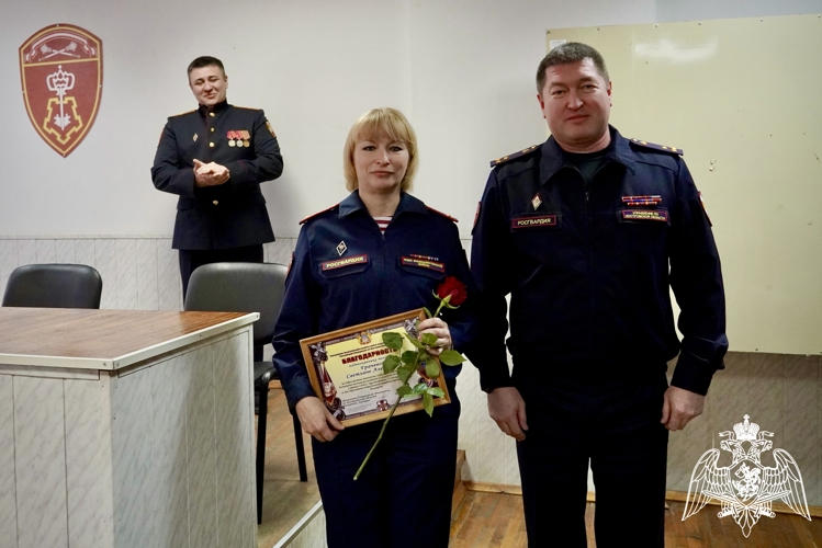 От ветерана до новичка: в Костроме чествовали сотрудников вневедомственной охраны Росгвардии