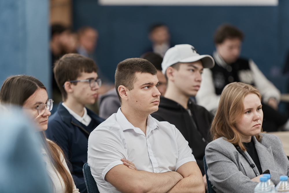 современные эксперты