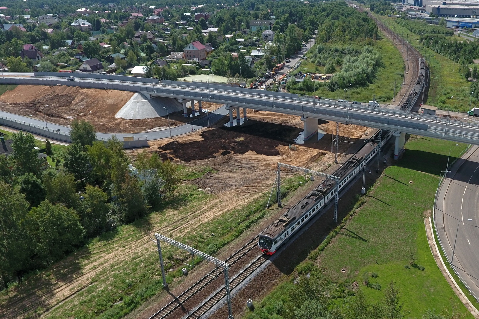 Эстакада железнодорожная фото