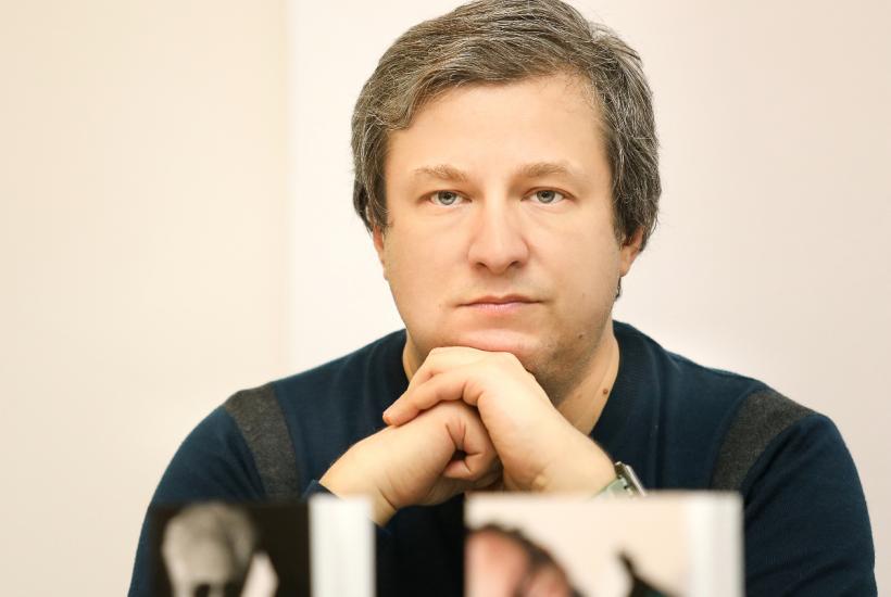 Антон Долин