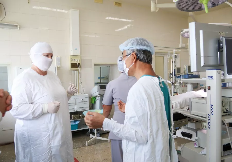 Юрий Тен готовится к операции