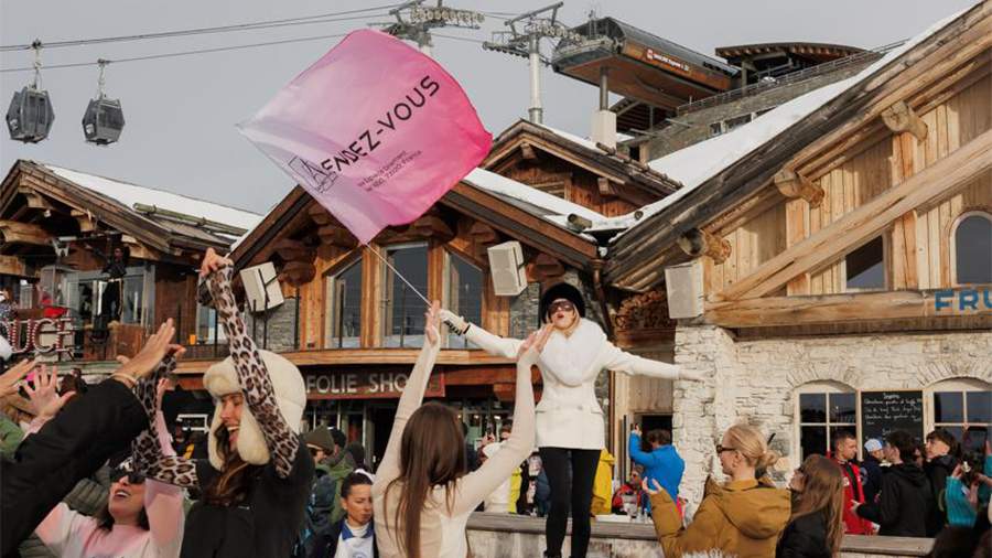 Опять не в ту дверь? Россиян возмутил вывоз в Куршевель 