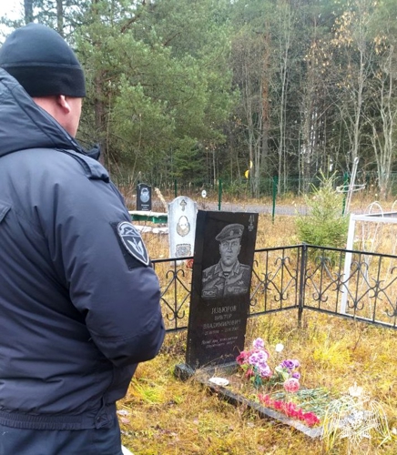 В Корткеросском районе сотрудники ОМОН «Зырянин» почтили память сослуживца, погибшего при исполнении служебных обязанностей