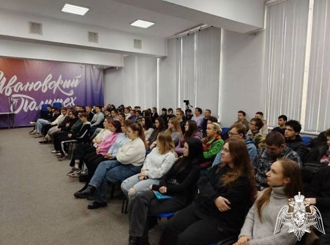 Представители ивановской Росгвардии приняли участие в профориентационной встрече 