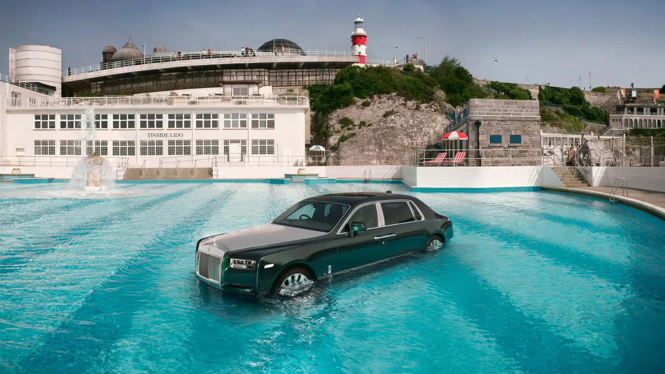 Rolls-Royce утопил Phantom за 54 млн рублей: легенда рок-н-ролла ожила спустя 100 лет