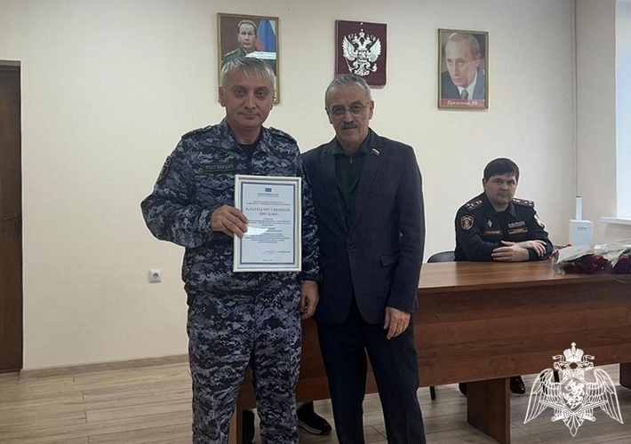 В Дагестане росгвардейцы встретились с депутатом Госдумы